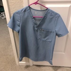 Figs brand one pocket scrub top